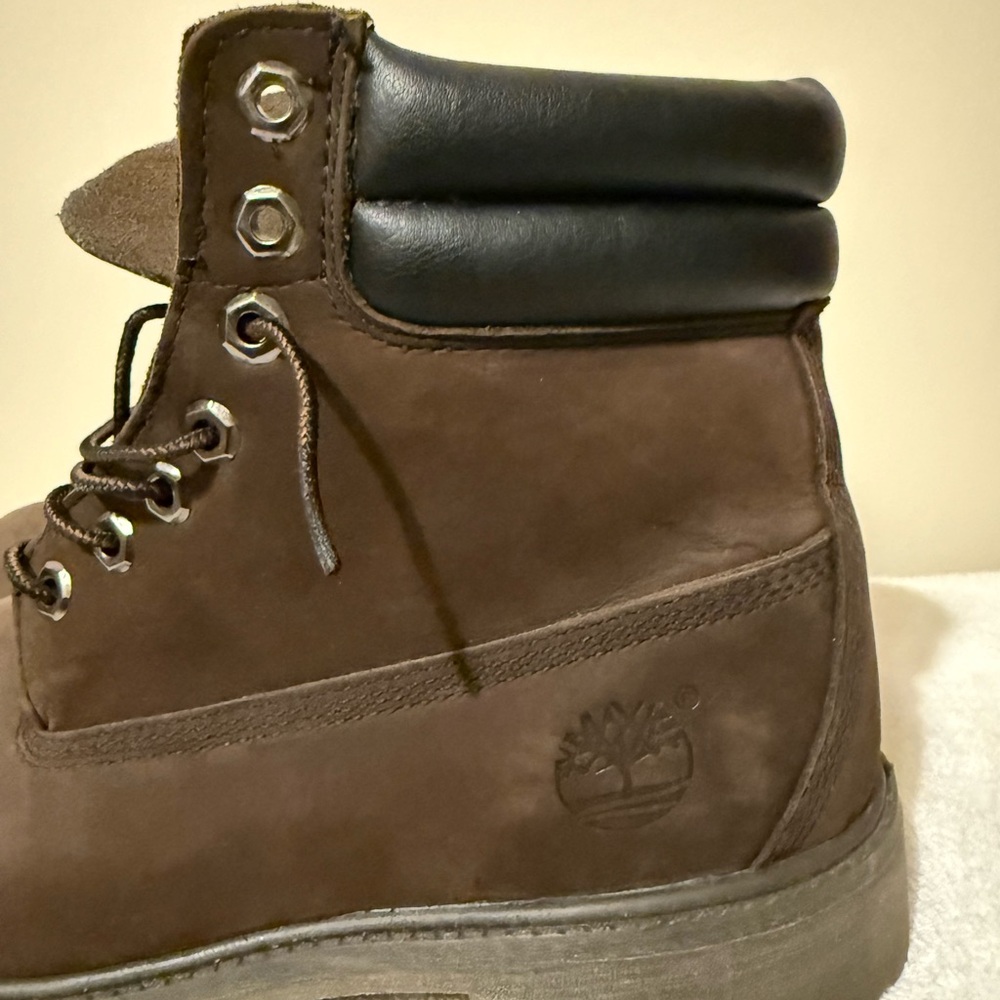 Timberland Men's Dark Chocolate Brown Nubuck Boots Sz M 8.5 / Wm 10. Very Good - Picture 2 of 5